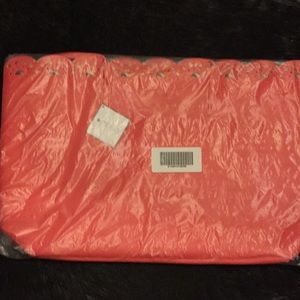 MACYS TOTE BAG W/FREE BAG CHARM  / KEYCHAIN (NWT)